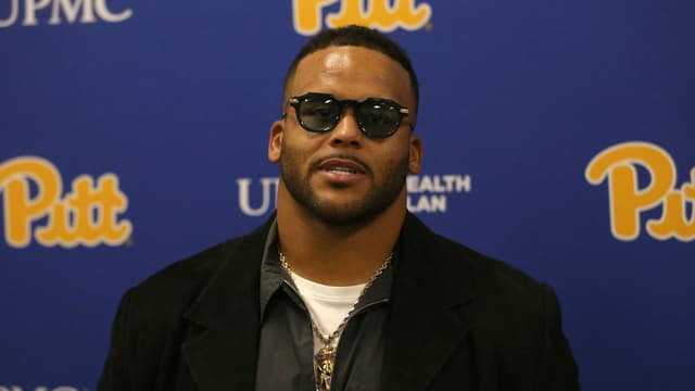 Aaron Donald’s Rams Return Faces $30 Million Contract Hurdle