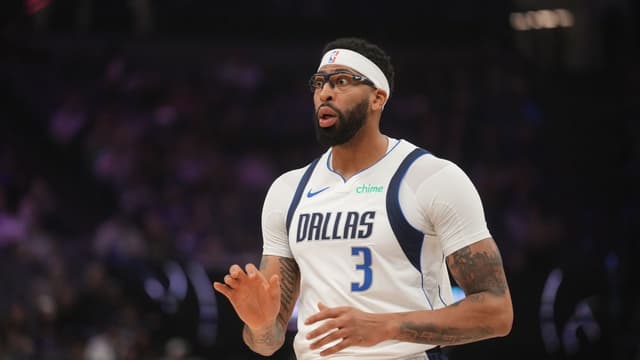 Shams: Mavericks Taking Calls on Anthony Davis, Hawks and Raptors “to Monitor”