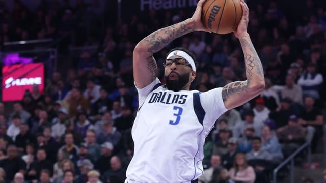 Mavs Continue to Welcome Anthony Davis Trade Interest