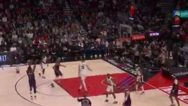 Anthony Edwards and Jaden McDaniels Seal Win vs. Blazers With Back-to-Back Buckets