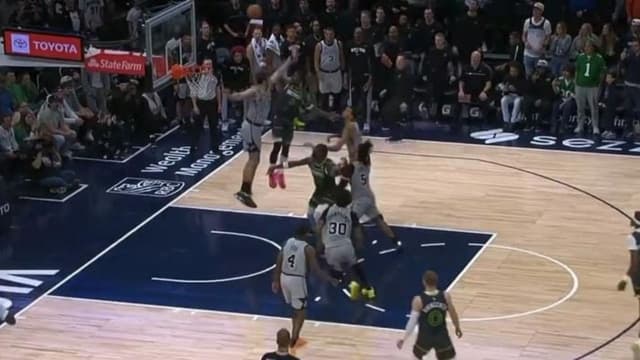 Anthony Edwards Blows by Victor Wembanyama to Hit Game-Winning Layup vs. Spurs