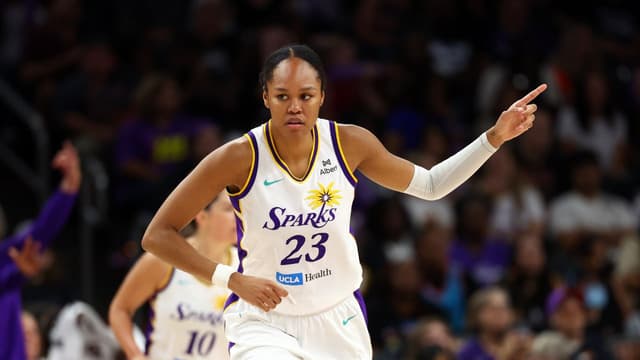 Azurá Stevens Returns Back to Chicago After Career Year With Sparks