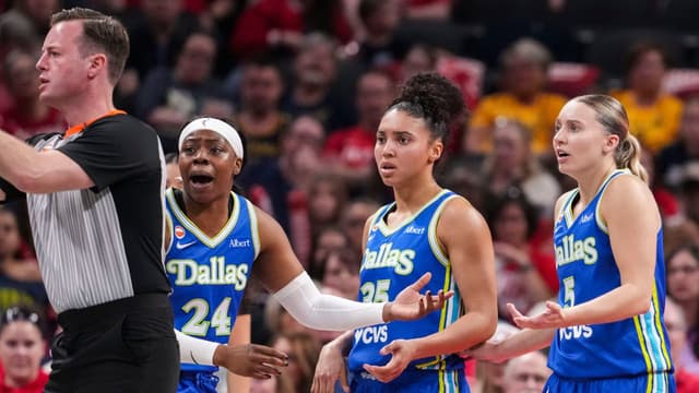 Azzi Fudd Makes Rare Bench Debut as a No. 1 Pick 