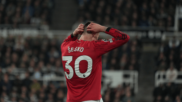 Benjamin Sesko Benched for Manchester United's Game vs Aston Villa