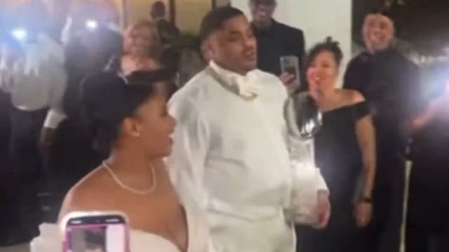 Seahawks DT Byron Murphy Shows Up With Lombardi Trophy Replica at His Wedding