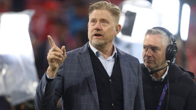 Peter Schmeichel Slams VAR As Arsenal Inch Closer to Title After West Ham Win