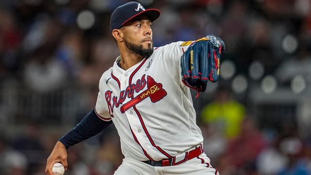 Braves Place Robert Suarez on Injured List With Forearm Tightness