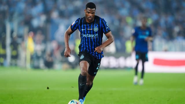 Liverpool Looking at Possible Move for Denzel Dumfries to Solve Right-Back Situation