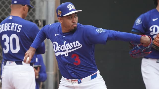 Edwin Diaz Reveals Recovery After Elbow Surgery Is Trending in the Right Direction