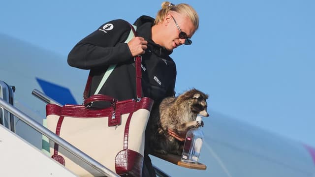 Erling Haaland Returns to Norway With An Unusual Souvenir from Dallas