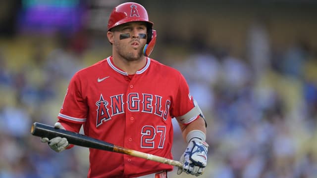 Mike Trout Can Tie Hall of Famer and Dodgers Legend in Series Against the Yankees