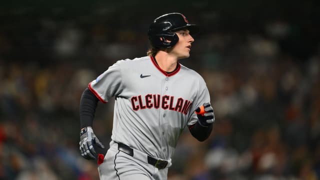 Chase DeLauter Leaves Game Against Dodgers in First Innings, Guardians Give Injury Update