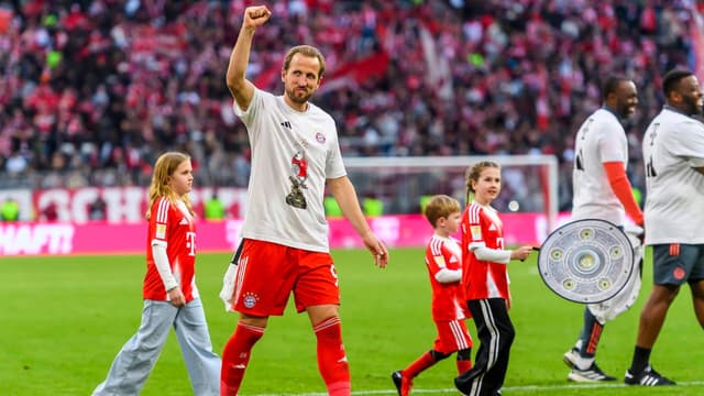 Bayern Munich Beat Stuttgart 4-2 to Seal Bundesliga Title