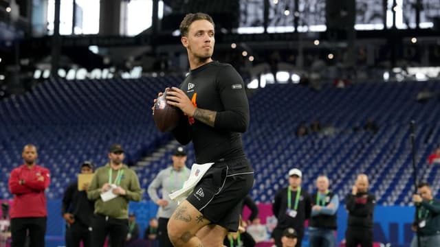 Carson Beck Pushes for Reunion with Todd Monken in Cleveland