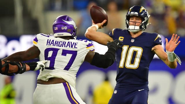 NFL May Review Javon Hargrave After Eye-Poke on Tyler Smith