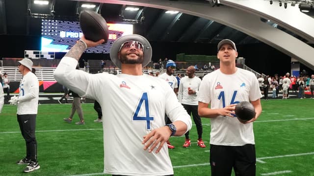 Sore Knee Limits Dak Prescott at Cowboys Minicamp