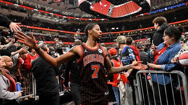 Sixers Sign Dalen Terry to Two-Way Deal After Bulls Stint