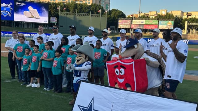 Dallas Cowboys Help Raise $80,000 for The Salvation Army