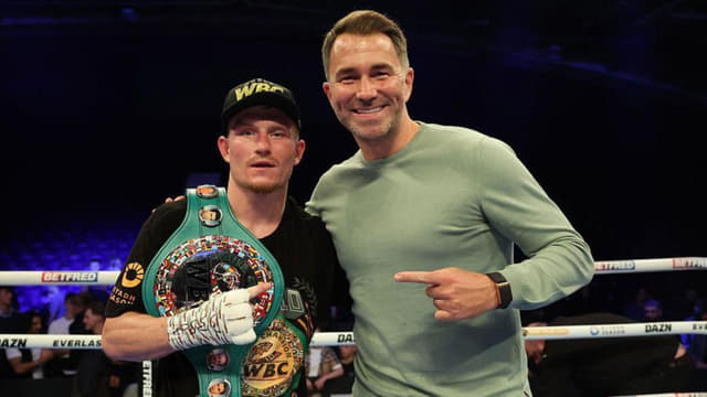 Dalton Smith Knocks Out Subriel Matias for WBC Gold