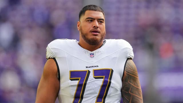 Daniel Faalele Headlines NFL’s Heaviest Players List at 380 lbs 