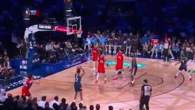 De’Aaron Fox Hits Game-Winning Buzzer-Beater to Help Team Stripes Beat Team Stars