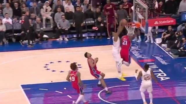 De’Andre Hunter Posterizes Joel Embiid With an Emphatic Dunk