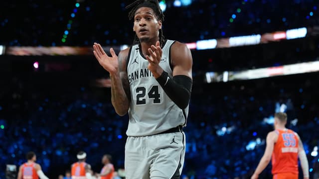 Spurs Face Massive Devin Vassell Blow With Left Adductor Injury