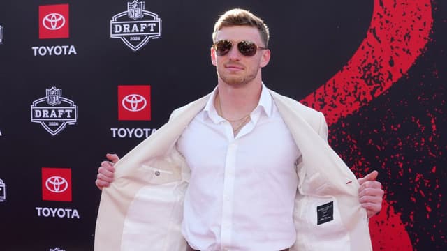 Bears Draft Dillon Thieneman, Texans Add Keylan Rutledge After Deal With Bills 