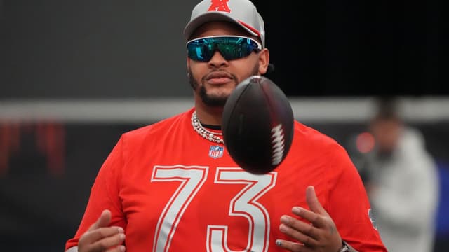 Bills Fine Players $800 Per Pound Over Weight Limit, Dion Dawkins Reveals 