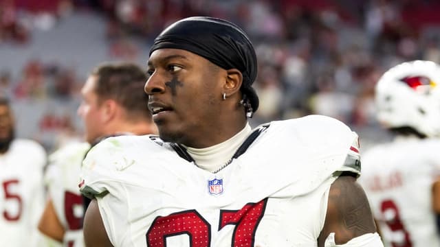 Akeem Davis-Gaither Signs With Indianapolis Colts After Career-Best Season