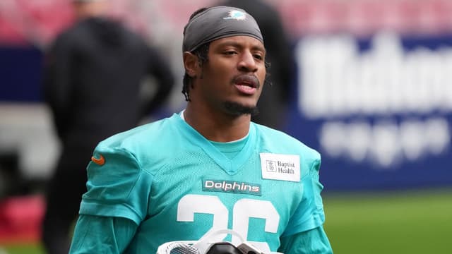 Commanders Sign Veteran CB Rasul Douglas to One-Year Deal