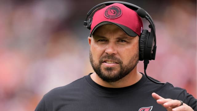 Dallas Cowboys Block Eagles’ Request to Interview OC Klayton Adams