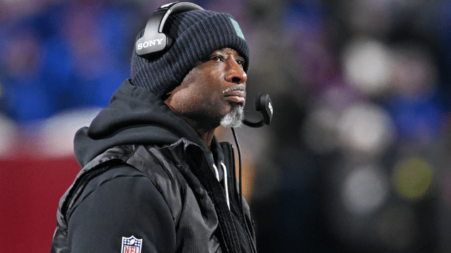 Report: Jets Leaning Toward Aaron Glenn Calling Defense