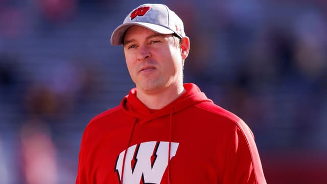 Broncos Assistant Jim Leonhard Emerging as Top DC Candidate Across the League