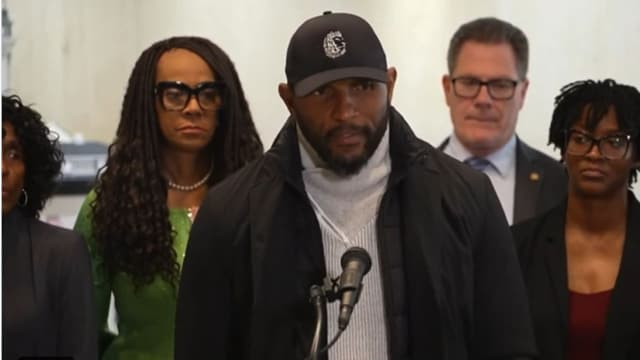 Ray Lewis: “Social Media Is Worse Than Drugs”