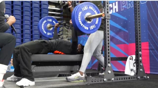 Zachariah Branch’s 20 Bench Reps Have Fans Buzzing