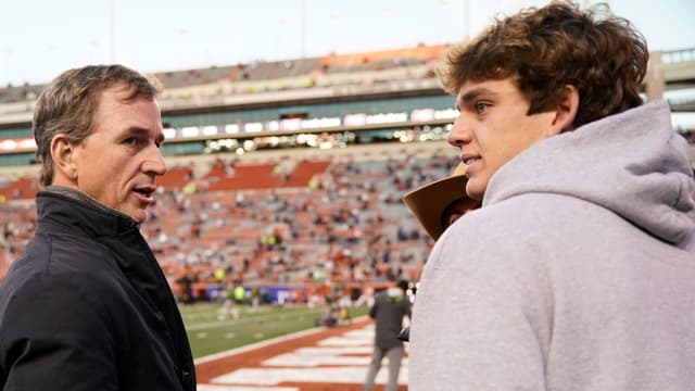 Cooper Manning Explains Why Arch Avoided Social Media During Recruitment