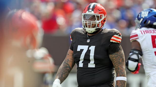Bears Sign Former Browns 1st-Round OT Jedrick Wills Jr.