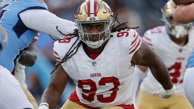 Cleveland Lands DT Kalia Davis on $3M Deal