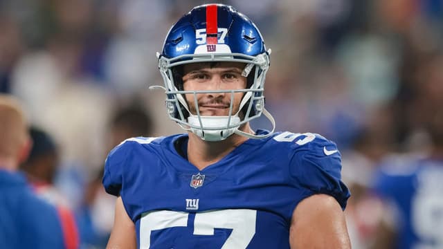 Niko Lalos Signs With New England Patriots as Long Snapper Addition