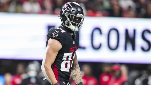 Carolina Panthers Sign Feleipe Franks, Nick Hampton to Boost Special Teams