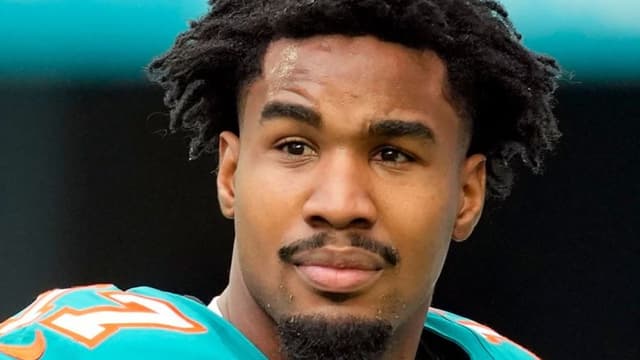 NFL Exec Questions Broncos Trade for Jaylen Waddle, Cites ‘Flaws’