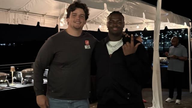 LSU Rolls Out Red Carpet for Five-Star OL Albert Simien