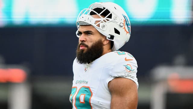 Patriots Place Julian Hill on IR
