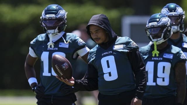 Eagles Rookie Makai Lemon Sits Out OTA With Hamstring Injury