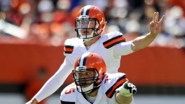Joel Bitonio Pokes Fun at Johnny Manziel at Retirement Press Conference