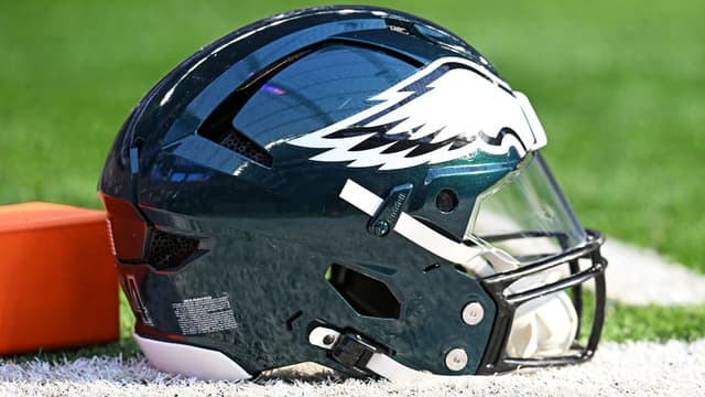 Analyst Reveals Best- and Worst-Case Scenario for Eagles in 2026