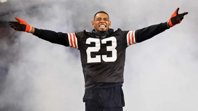 Joe Haden Reflects on Special Bond With Browns Fans
