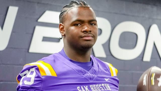 Notre Dame Lands Five-Star OL Albert Simien