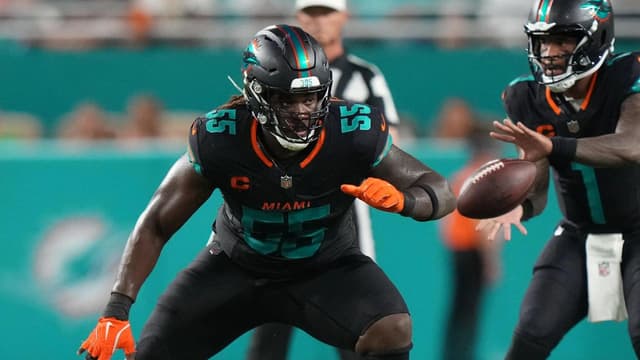 Dolphins’ Aaron Brewer Earns Praise Across NFL After Elite Campaign